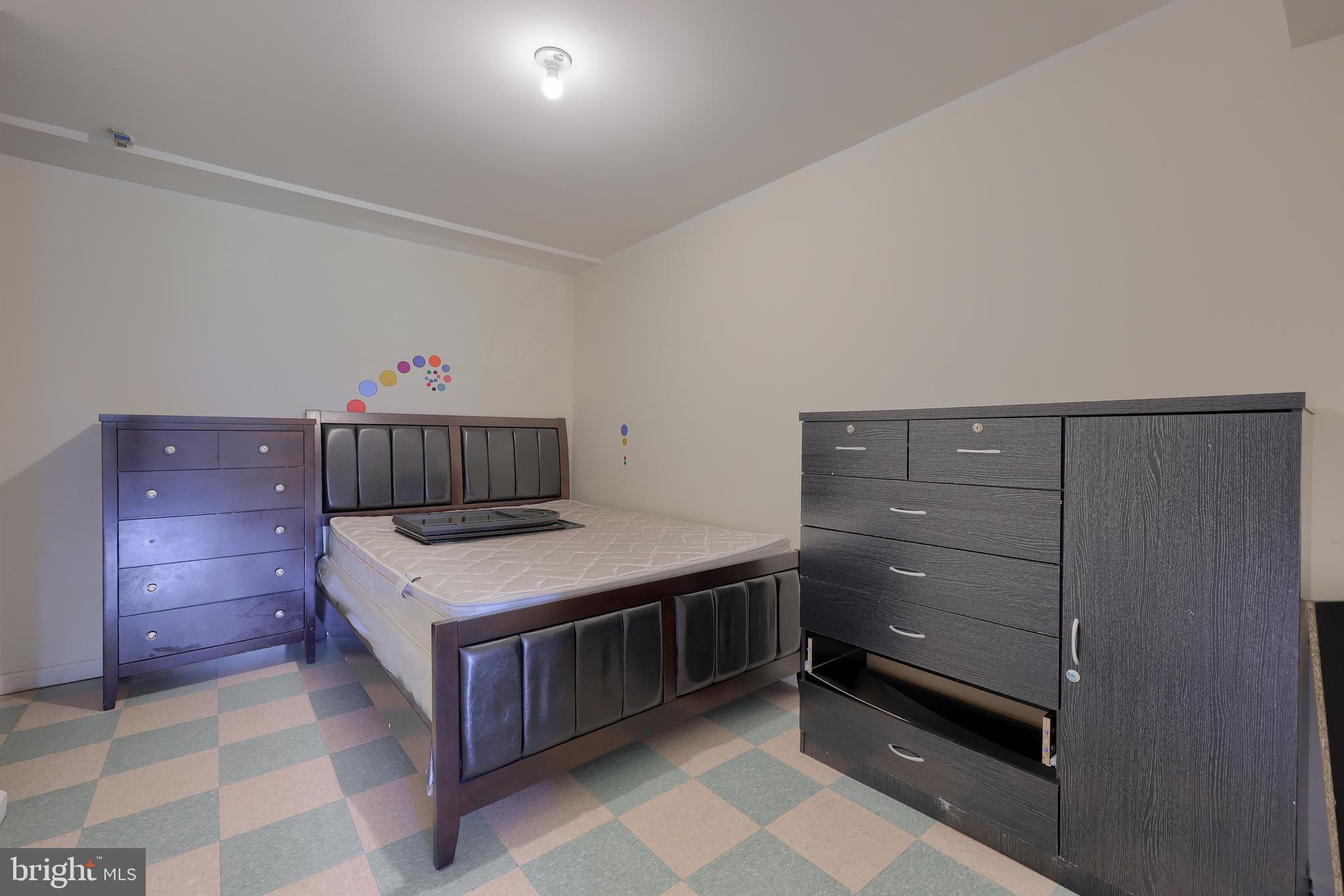 327 Squire Lane Lititz, PA 17543 - Photo 33 of 48 a utility room with cabinets