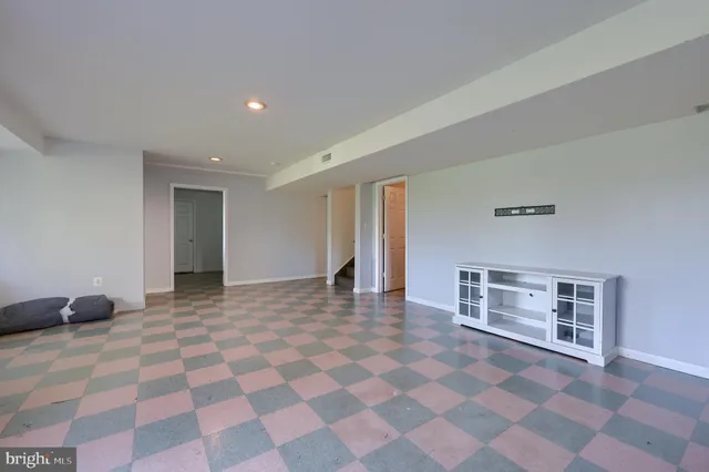 $560,000 | 327 Squire Lane, Lititz, PA 17543