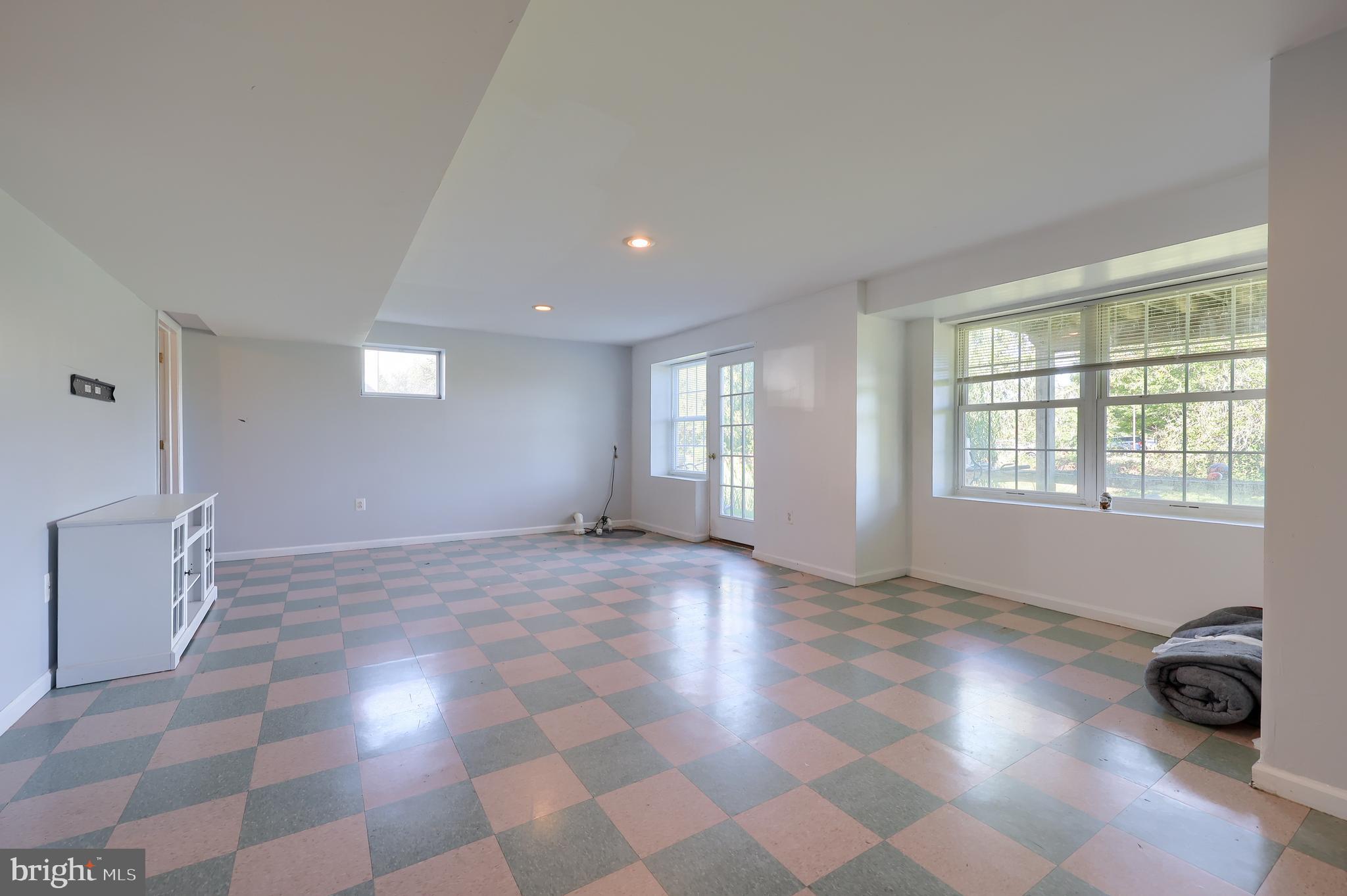 327 Squire Lane Lititz, PA 17543 - Photo 39 of 48 a view of an empty room and window