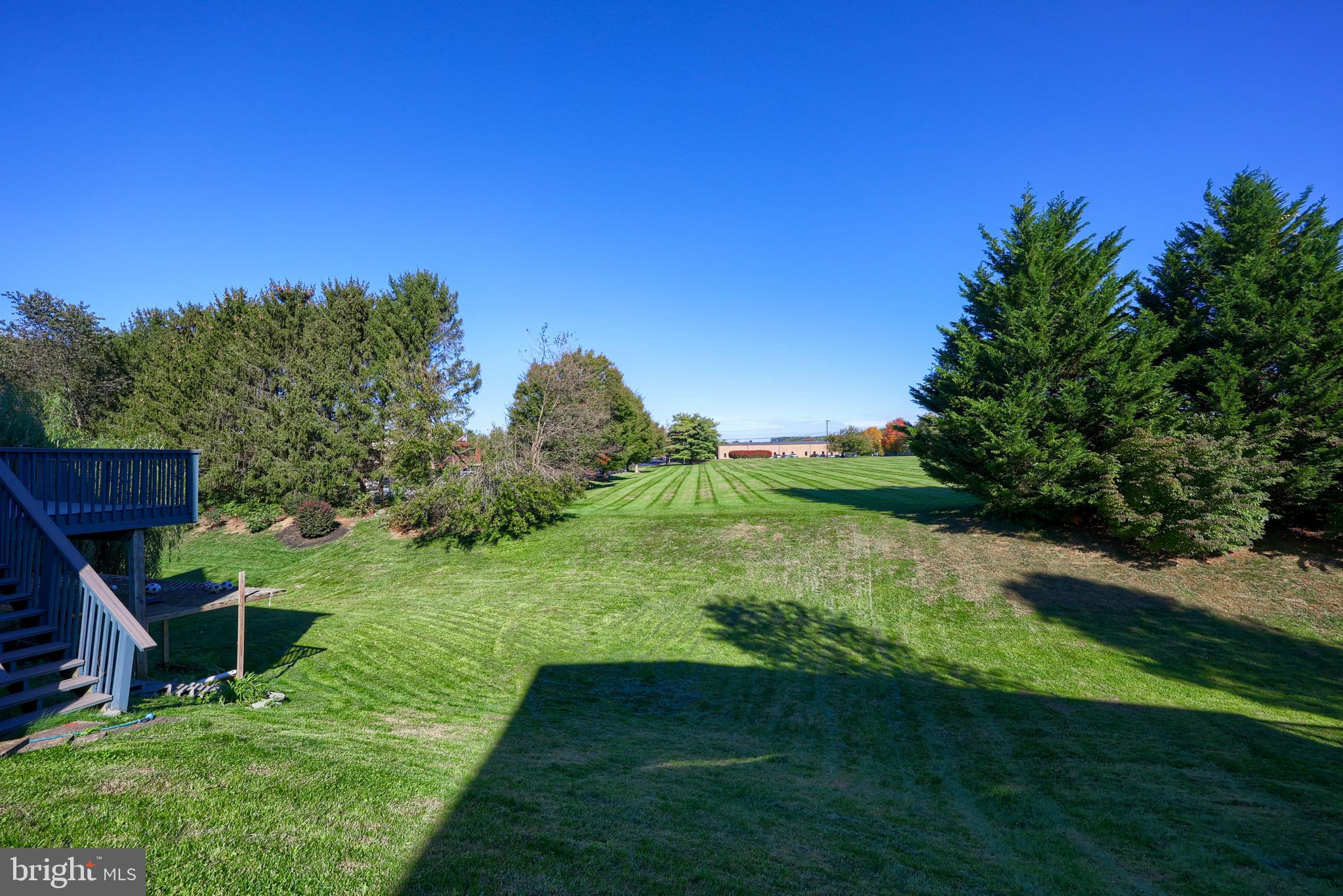 327 Squire Lane Lititz, PA 17543 - Photo 42 of 48 a backyard of a house with table and chairs