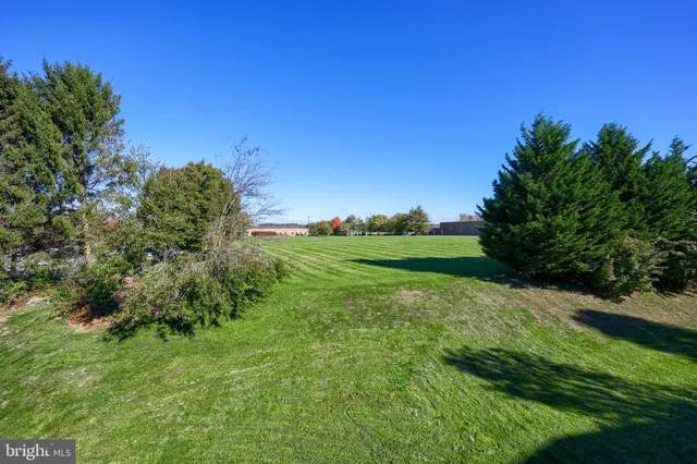 $560,000 | 327 Squire Lane, Lititz, PA 17543