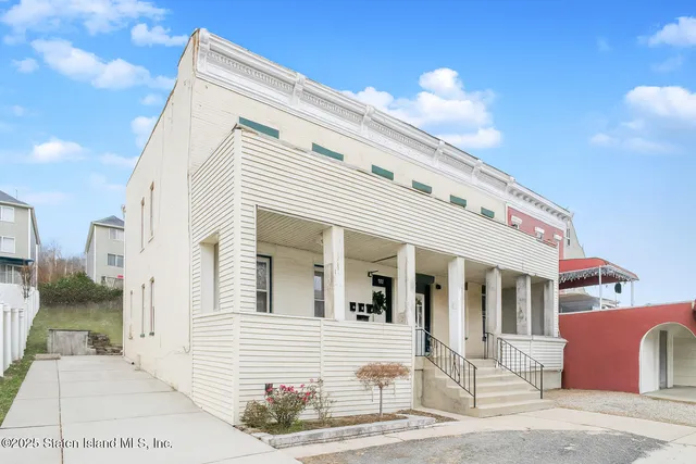 $799,888 | 125 Brighton Avenue | New Brighton