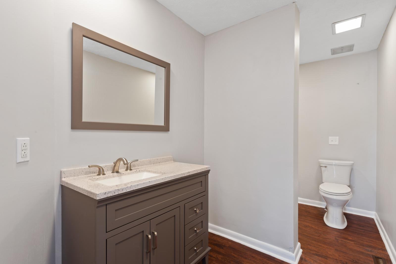 189 Cherokee Road Hendersonville, TN 37075 - Photo 8 of 19 Main Floor Bathroom