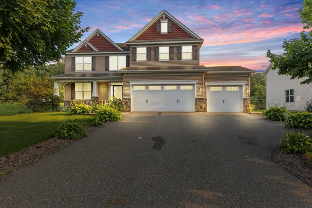 $649,990 | 8490 Moraine Circle, Shakopee, MN 55379
