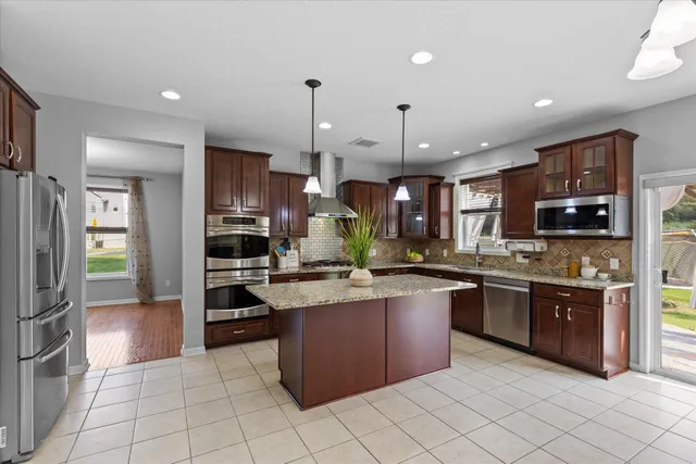 $649,990 | 8490 Moraine Circle, Shakopee, MN 55379