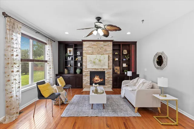 $649,990 | 8490 Moraine Circle, Shakopee, MN 55379