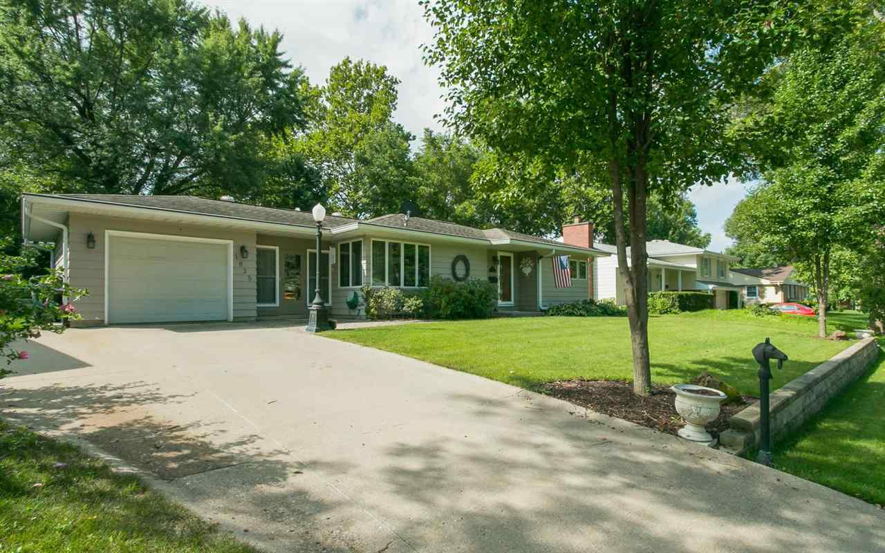 1825 Glendale Road Iowa City, IA 52245 - Photo 2 of 23 Gallery Image 2