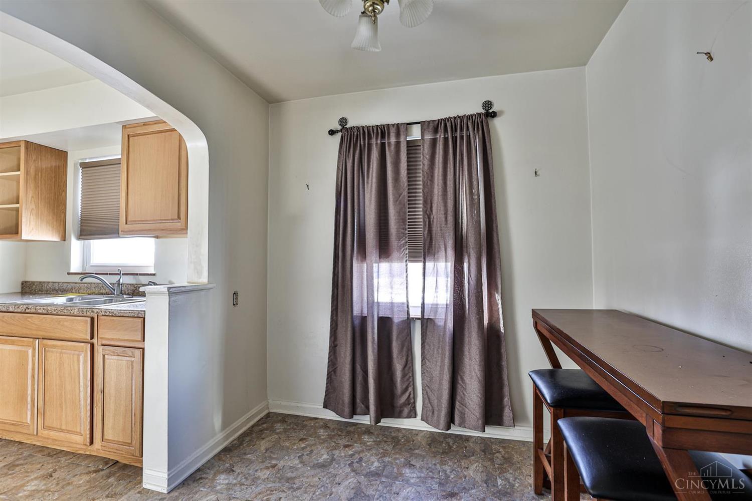 8370 Roland Avenue Cincinnati, OH 45216 - Photo 7 of 24 Gallery Image 7