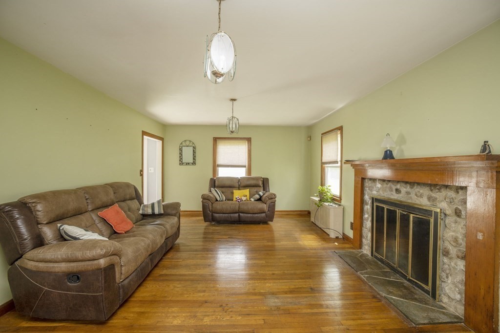 258 High Street Taunton, MA 02780 - Photo 4 of 30