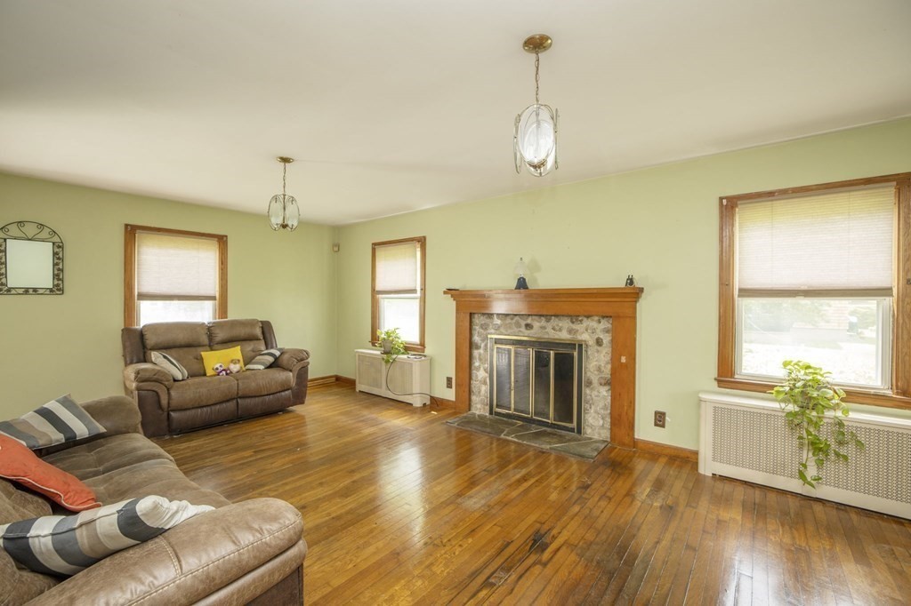 258 High Street Taunton, MA 02780 - Photo 5 of 30