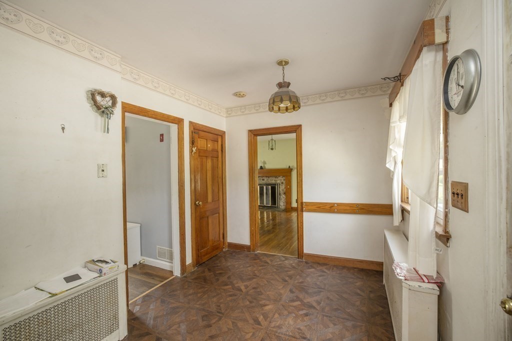 258 High Street Taunton, MA 02780 - Photo 10 of 30