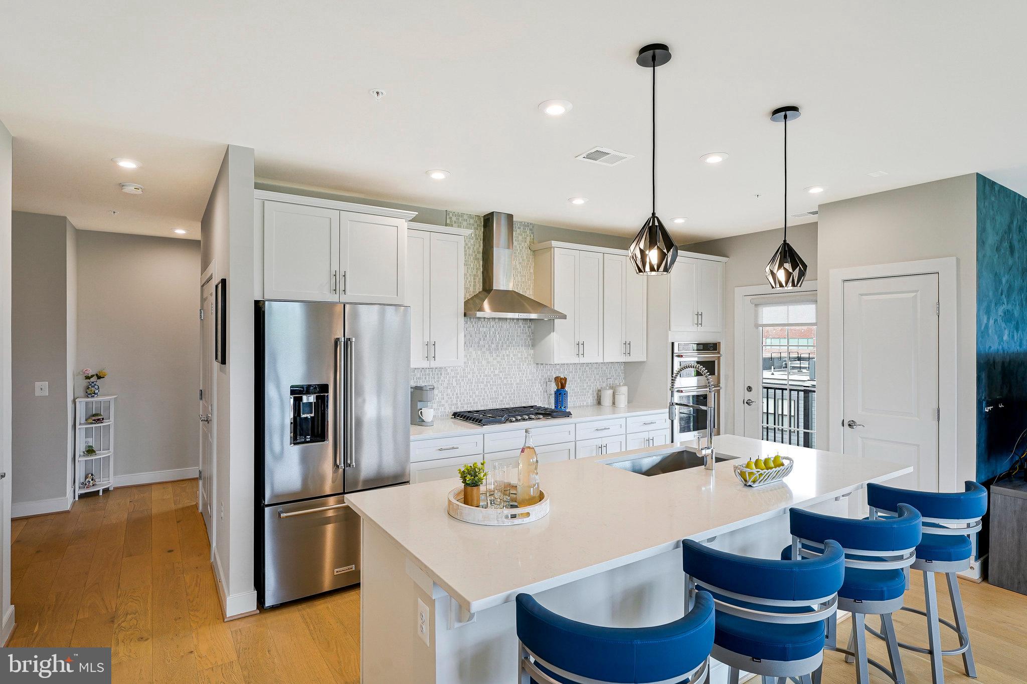 2320 Field Point Road, Unit 4405 Herndon, VA 20171 - Photo 4 of 32 Gourmet kitchen