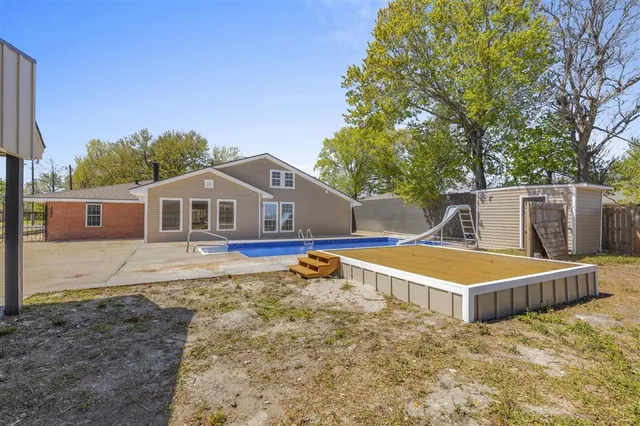 $325,000 | 4125 Mary Ann Lane, Lake Charles, LA 70605