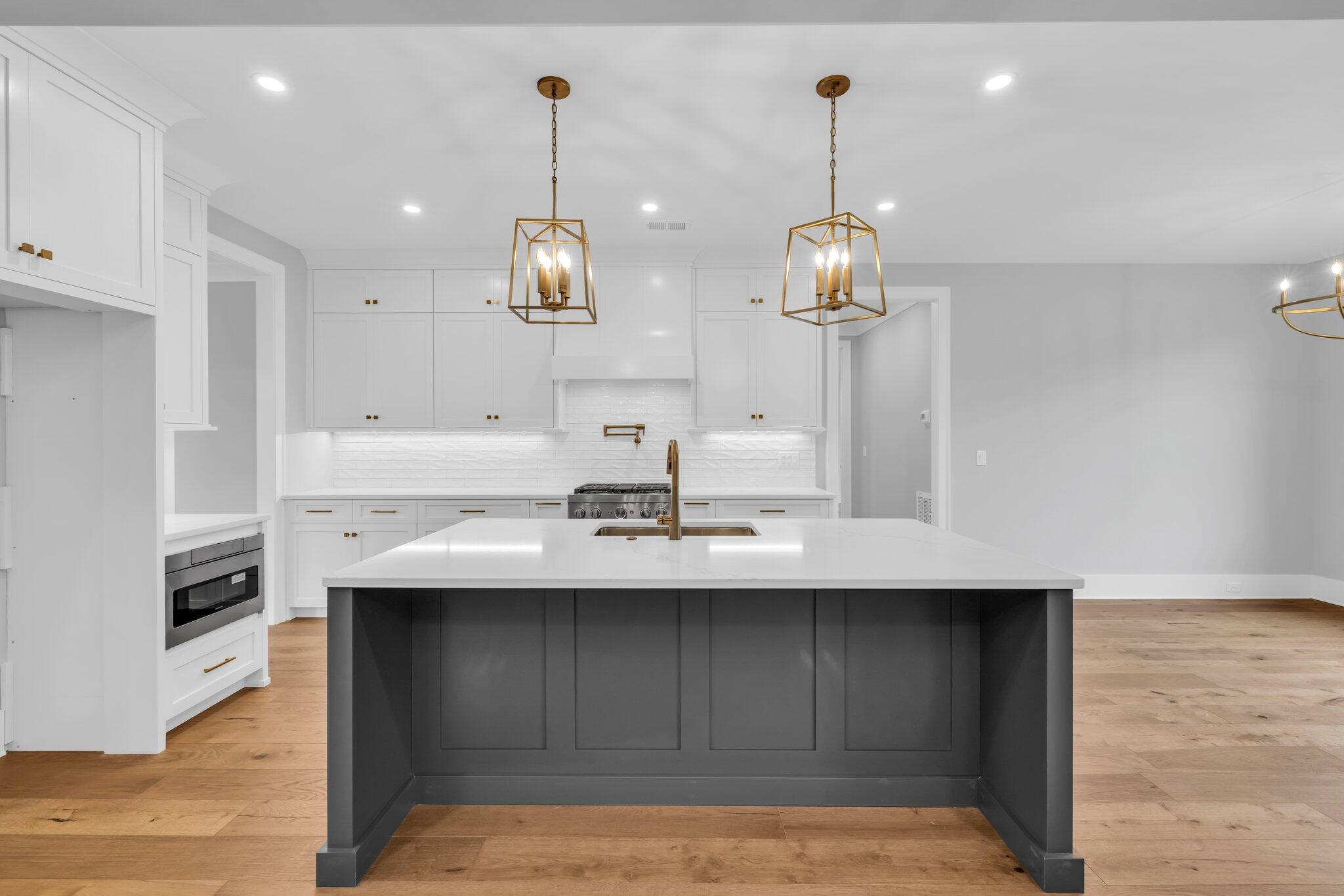 1274 London Wds Way, Unit 34 Apison, TN 37302 - Photo 7 of 31 Tons of cabinet space for storage