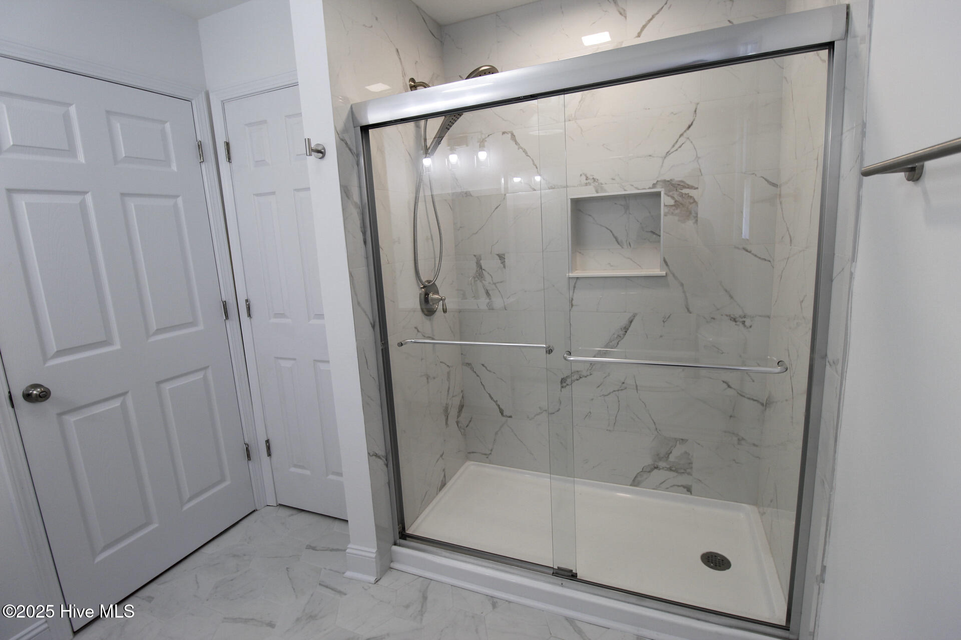 110 Stratford Road Jacksonville, NC 28540 - Photo 13 of 27 1st Full Bath