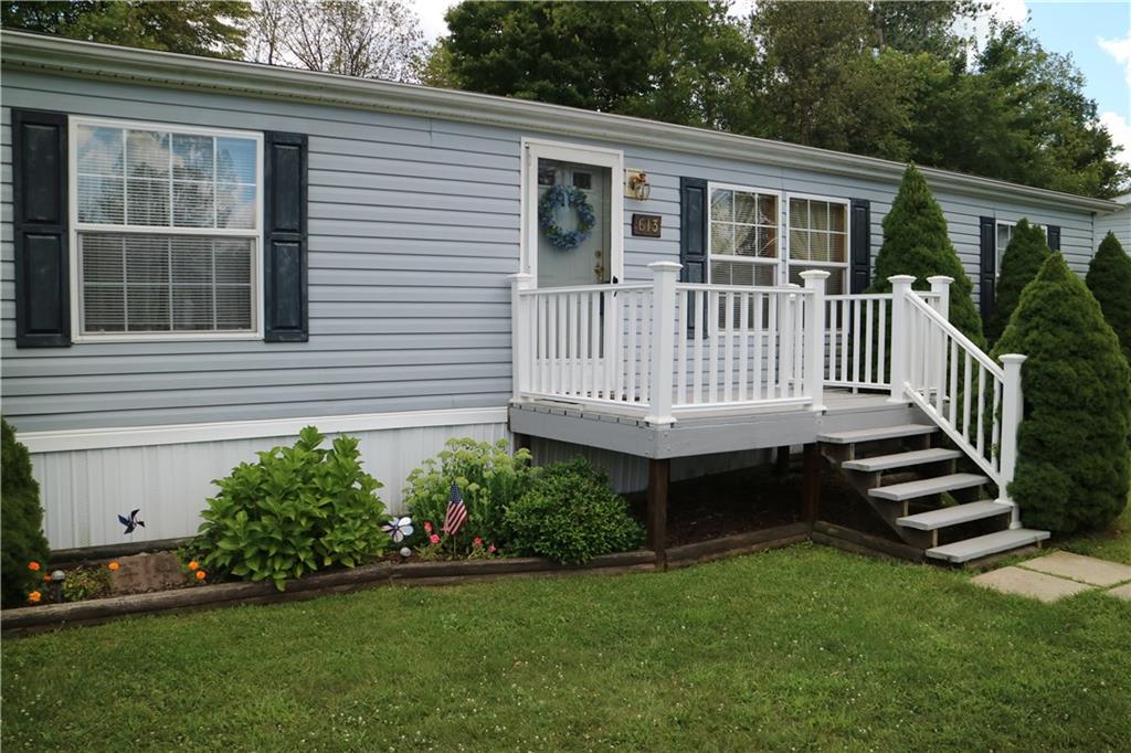 613 Deana Way Rochester, PA 15074 - Photo 3 of 20