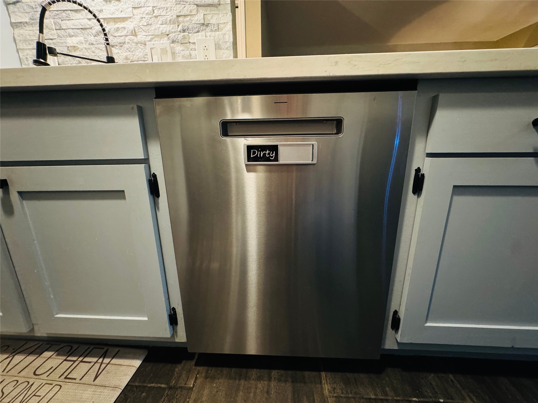 5800 Lumberdale Road, Unit 90 Houston, TX 77092 - Photo 21 of 39 The dishwasher is a recent upgrade. It is a top-of-the-line GE profile with smart features, bottle washers, third rack and much more!