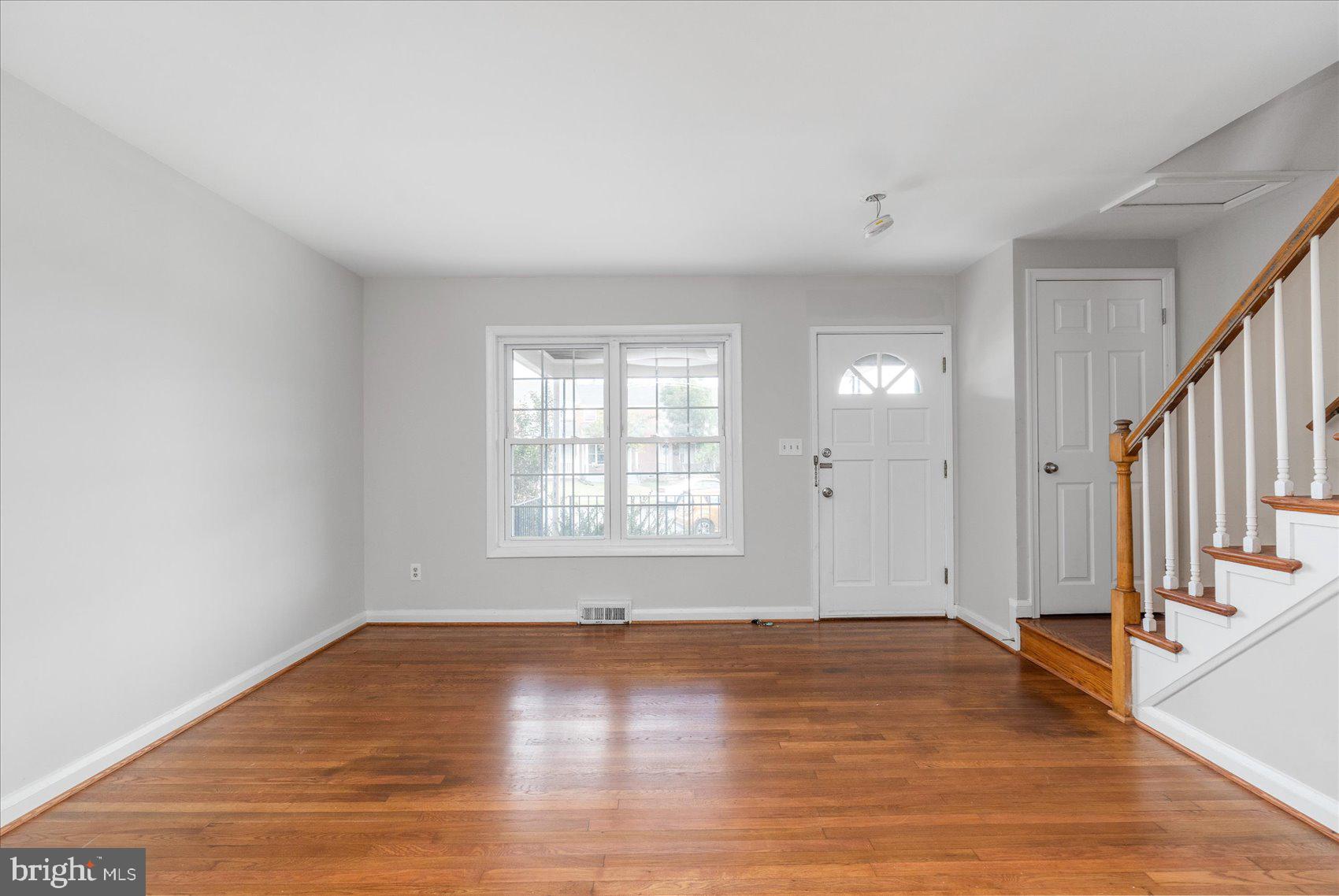 8070 Wallace Road Baltimore, MD 21222 - Photo 8 of 33