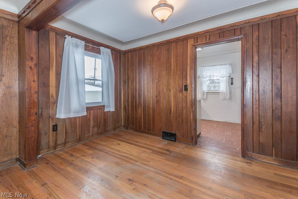 543 Button Road Bedford, OH 44146 - Photo 3 of 34 Gallery Image 3