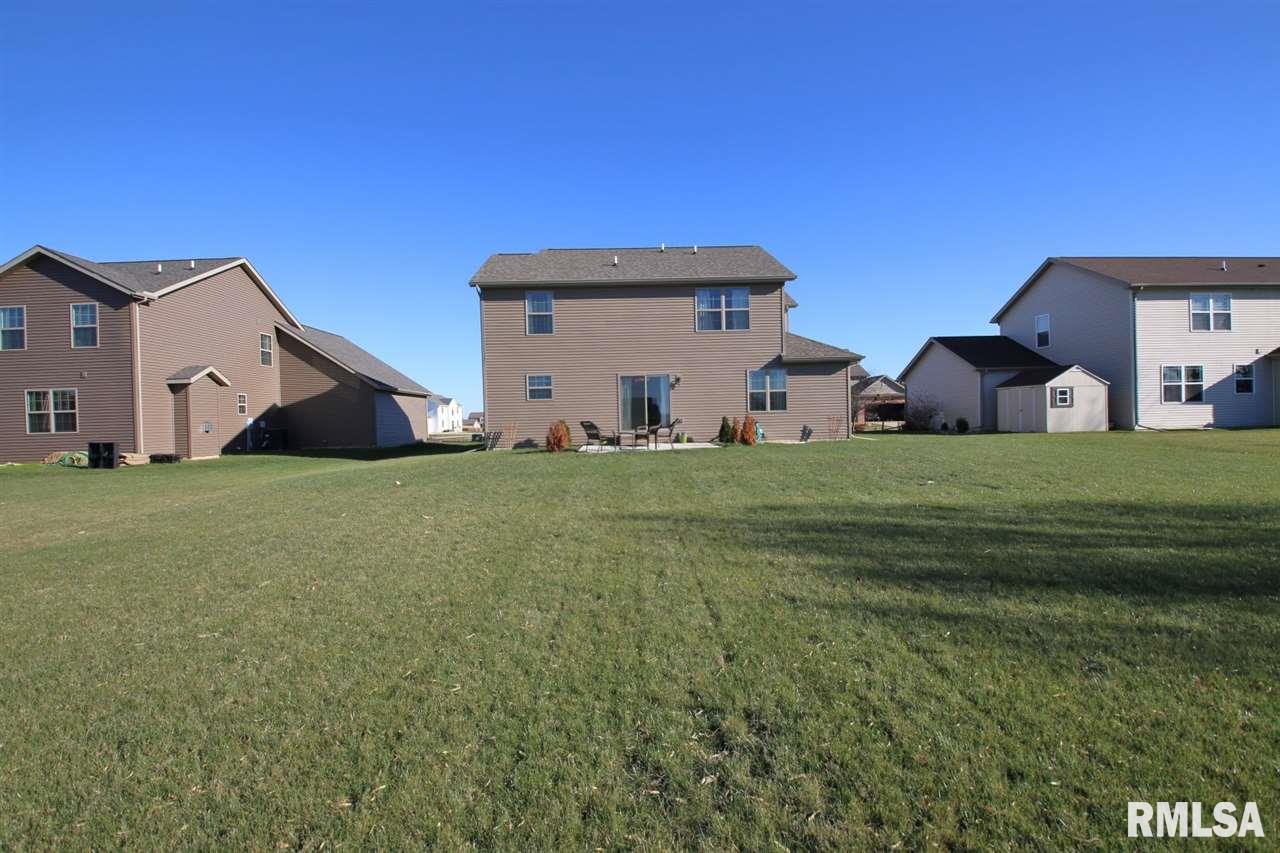 726 Drake Lane Washington, IL 61571 - Photo 3 of 28 Gallery Image 3