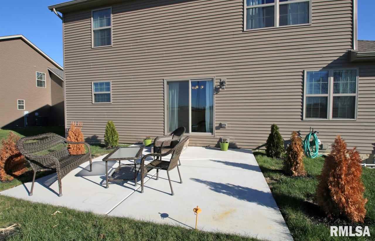 726 Drake Lane Washington, IL 61571 - Photo 5 of 28 Gallery Image 5