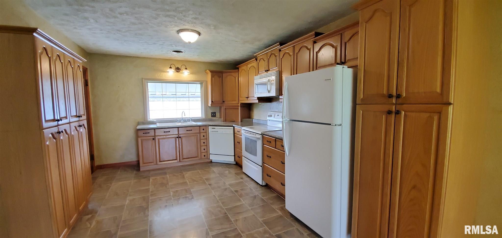 390 College Road Eldorado, IL 62930 - Photo 23 of 38 Gallery Image 23