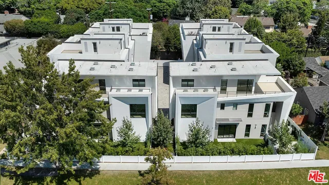 $11,000 | 3218 South Barrington Avenue, Los Angeles, CA 90066