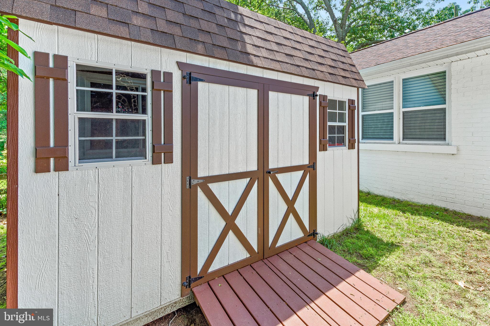 2663 Solomons Island Road Edgewater, MD 21037 - Photo 7 of 36 Storage Shed