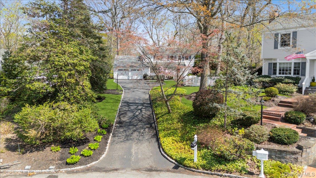 8 Heritage Court Cold Spring Harbor, NY 11724 - Photo 3 of 38 a view of yard