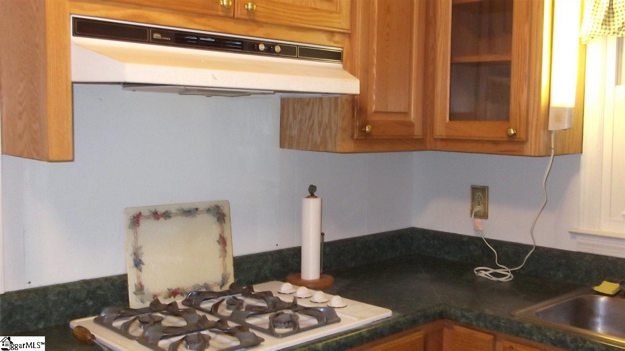 105 Old Trail Road Greenville, SC 29607 - Photo 3 of 10