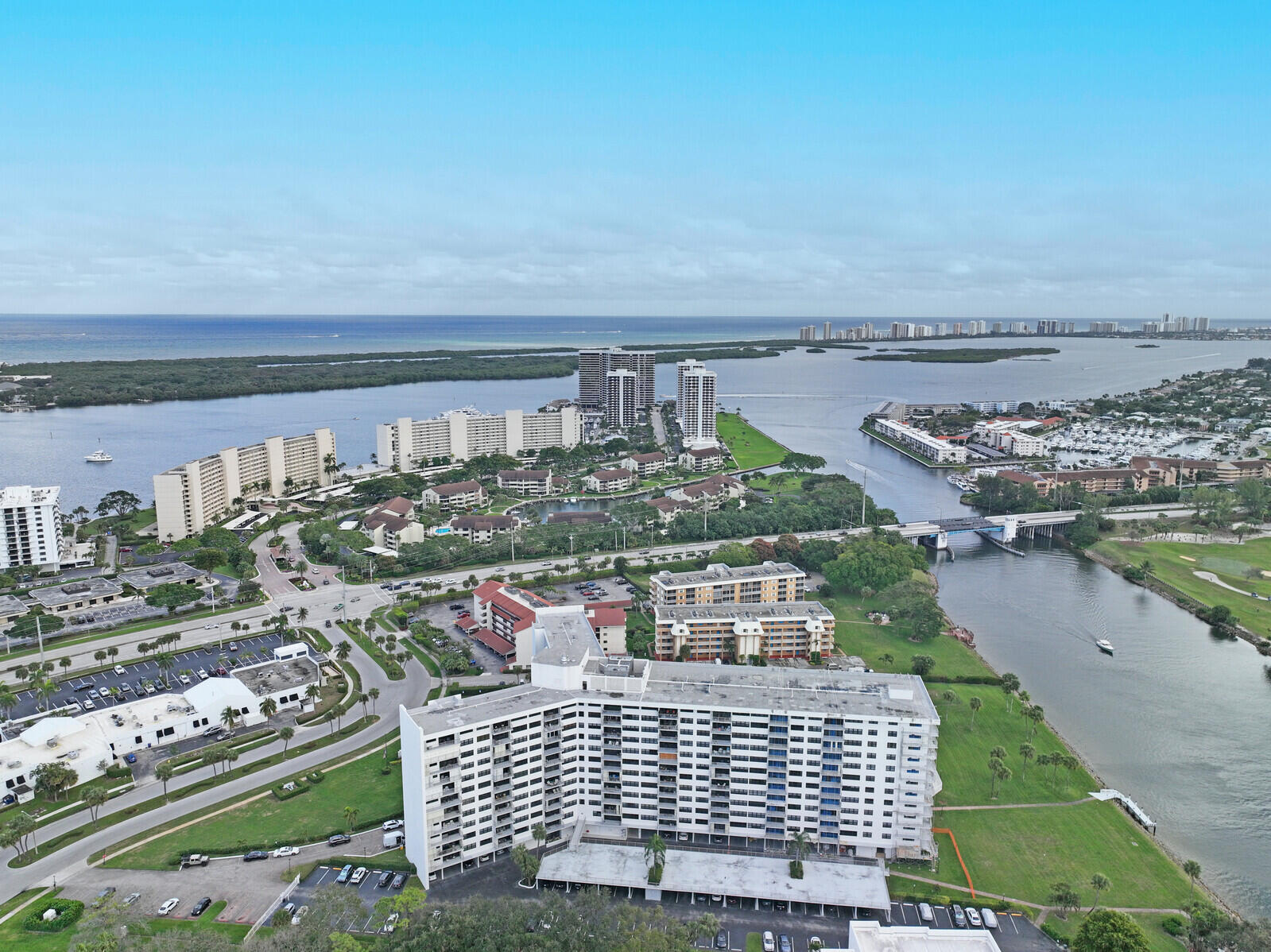 336 Golfview Road, Unit 1115 North Palm Beach, FL 33408 - Photo 1 of 40 Aerial