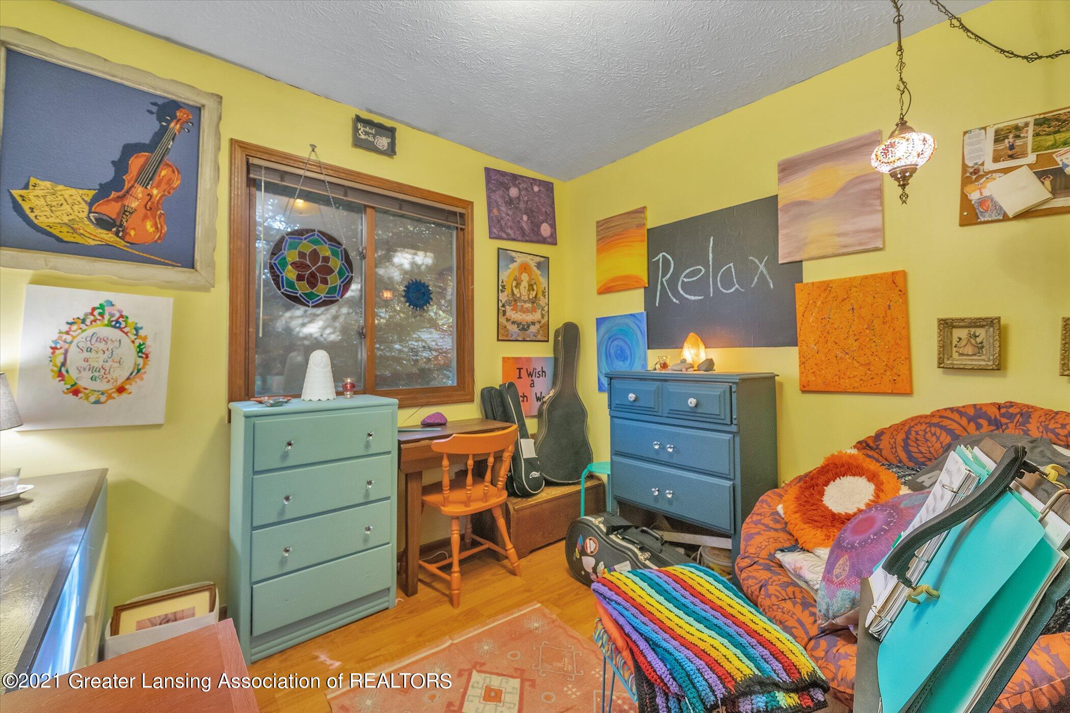 6079 Bishop Road Lansing, MI 48911 - Photo 19 of 34 23-6079-Bishop-Rd-WindowStill-Real-Estat