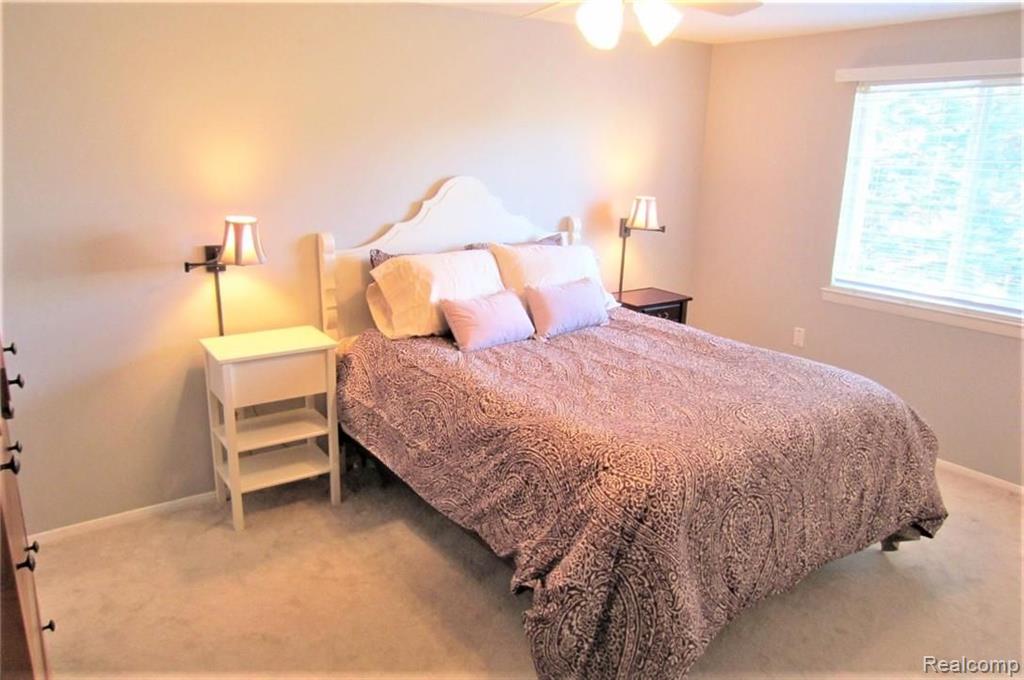1671 Dennett Lane Rochester Hills, MI 48307 - Photo 10 of 23