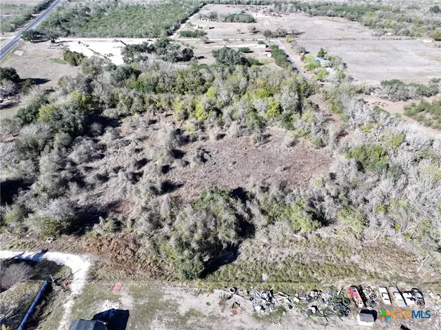 a view of a yard with a yard