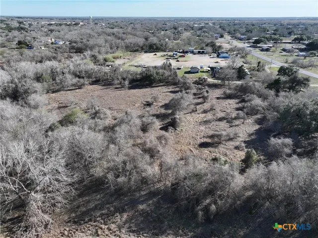 a view of a dry field