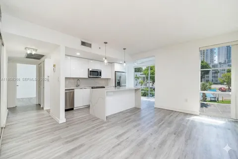$260,000 | 17570 Atlantic Boulevard, Unit 318, Sunny Isles Beach, FL 33160