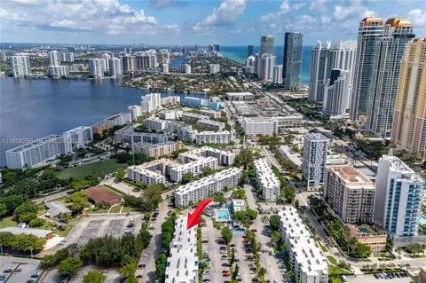 $260,000 | 17570 Atlantic Boulevard, Unit 318, Sunny Isles Beach, FL 33160