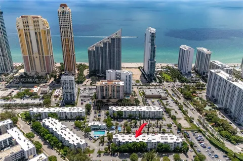 $260,000 | 17570 Atlantic Boulevard, Unit 318, Sunny Isles Beach, FL 33160