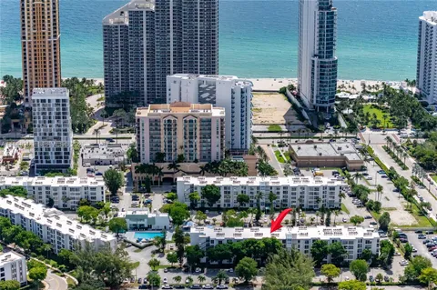 $260,000 | 17570 Atlantic Boulevard, Unit 318, Sunny Isles Beach, FL 33160