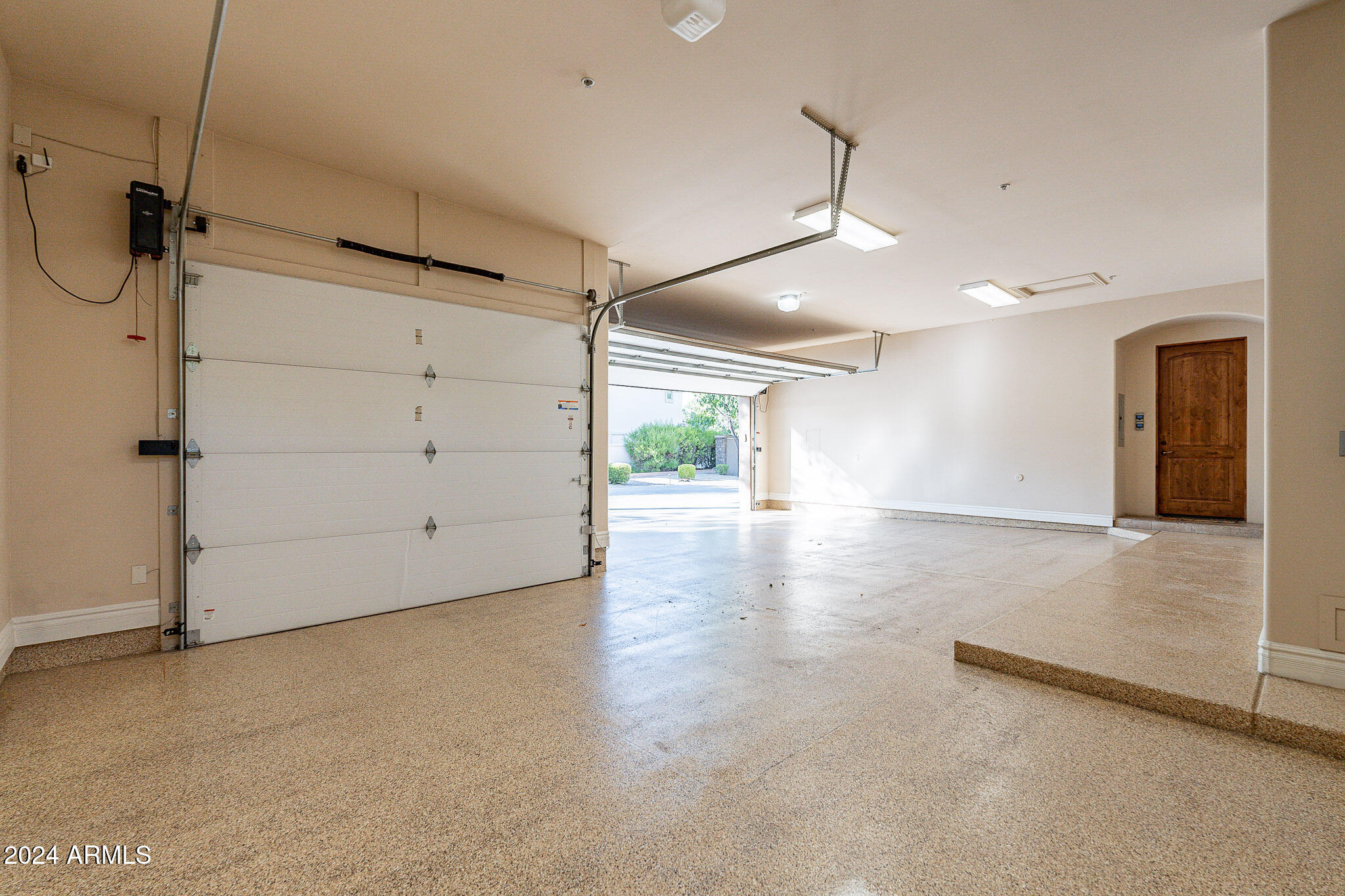 2133 East Ranch Road Tempe, AZ 85284 - Photo 78 of 116 Garage