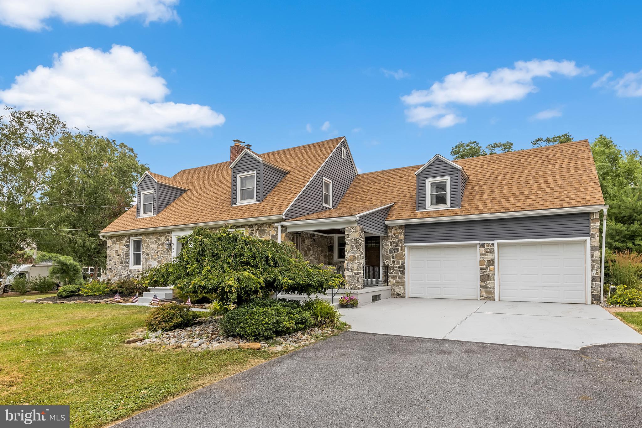 3215 Eisenbrown Road Reading, PA 19605 - Photo 2 of 40