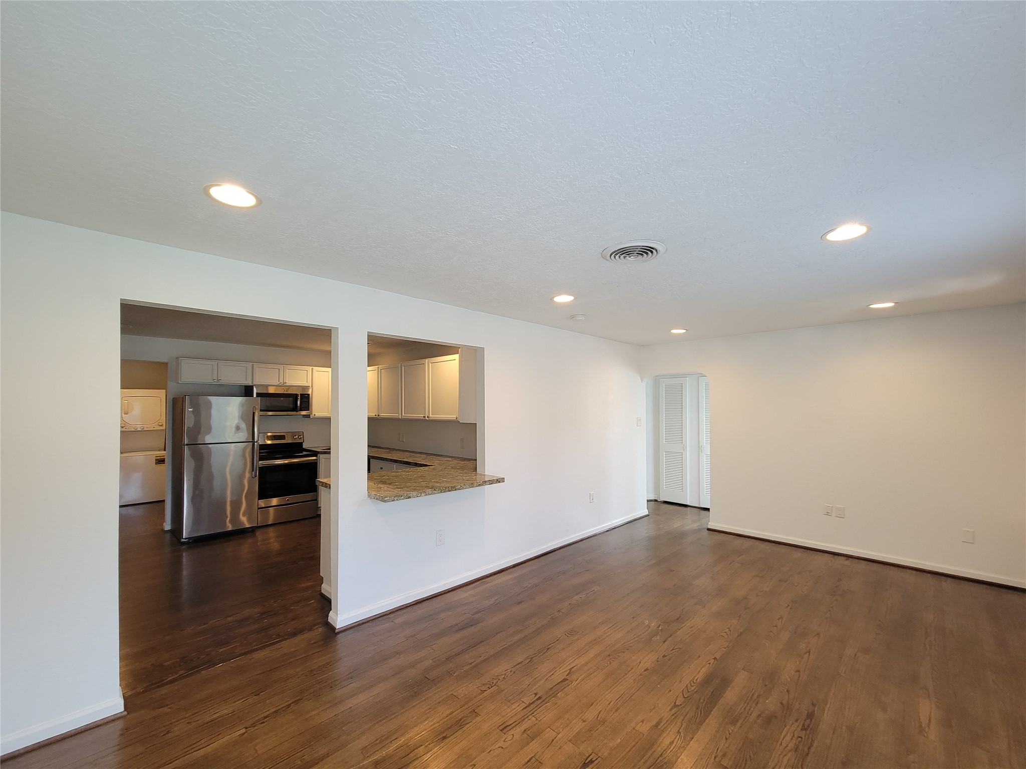 728 East 13th Street Houston, TX 77008 - Photo 15 of 26