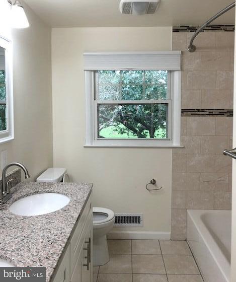 808 Hilltop Road Cinnaminson, NJ 08077 - Photo 18 of 20 Main Bathroom