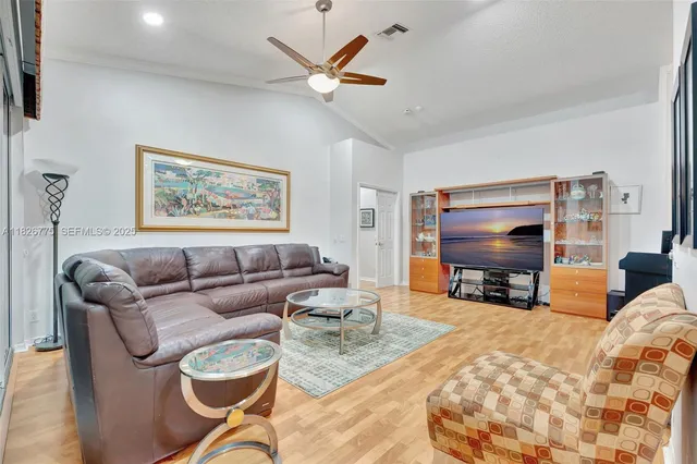 $420,000 | 12442 Northwest 10th Court, Unit C14, Coral Springs, FL 33071