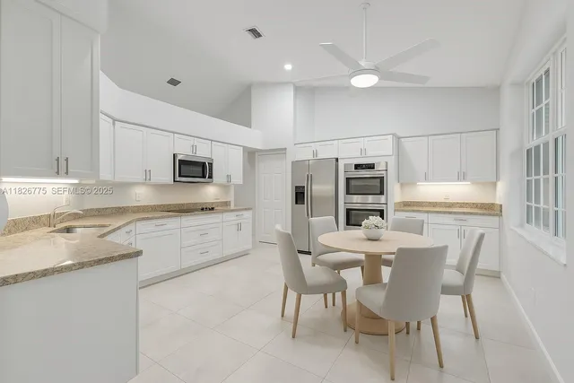 $420,000 | 12442 Northwest 10th Court, Unit C14, Coral Springs, FL 33071