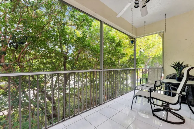 $420,000 | 12442 Northwest 10th Court, Unit C14, Coral Springs, FL 33071