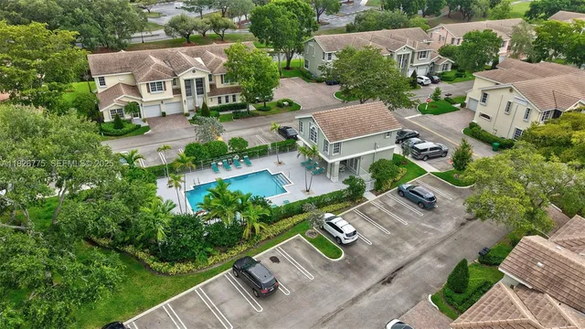 $420,000 | 12442 Northwest 10th Court, Unit C14, Coral Springs, FL 33071