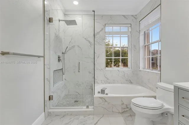 $420,000 | 12442 Northwest 10th Court, Unit C14, Coral Springs, FL 33071