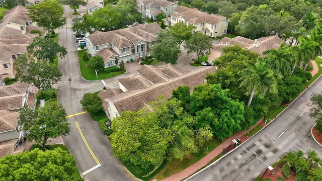 $420,000 | 12442 Northwest 10th Court, Unit C14, Coral Springs, FL 33071