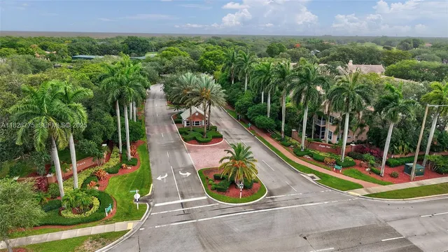 $420,000 | 12442 Northwest 10th Court, Unit C14, Coral Springs, FL 33071